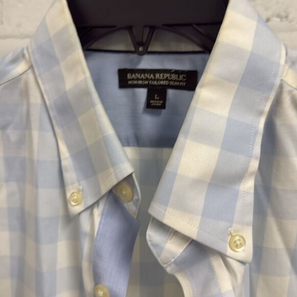 Banana Republic Blue Large Checker Button Down - Size Large - Like NEW - Picture 3 of 4